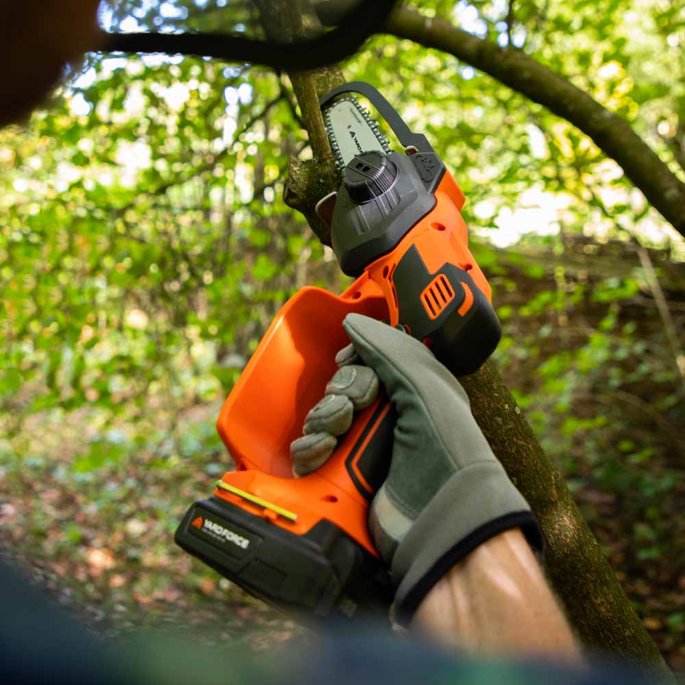 Yard Force 20V Mini Pruning Saw With 1 x 20v Battery