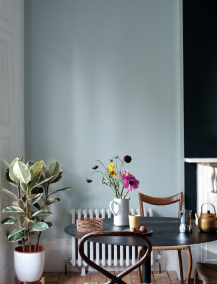 Farrow & Ball - Borrowed Light No. 235