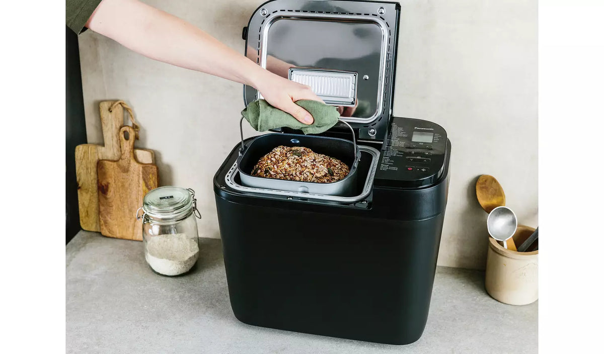 Panasonic SD-R2530KXC Automatic Breadmaker - Black
