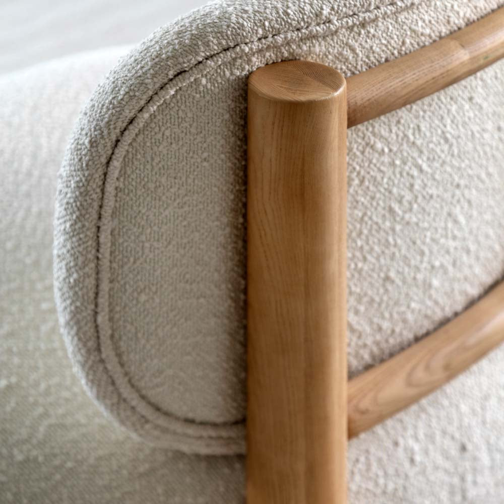 Hadanberg Chair Vanilla
