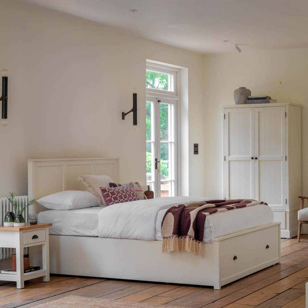 Oxford 5' 2 Drawer Storage Bed White