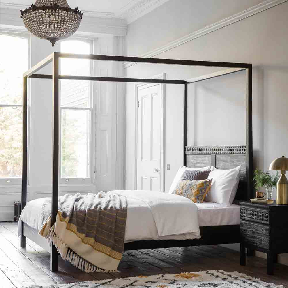 Aswan Boutique 4 Poster 5' Bed
