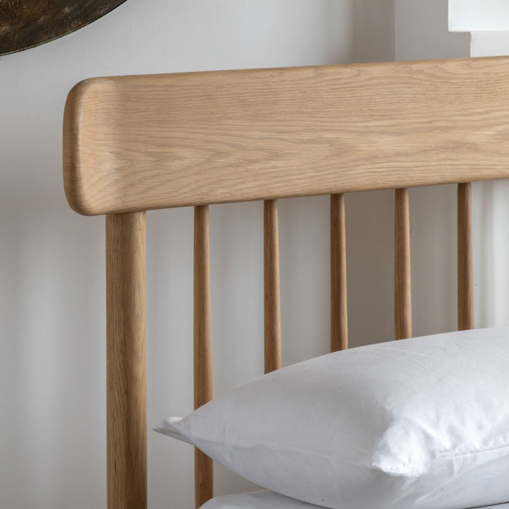 Bremen 4'6 Spindle Bed Natural