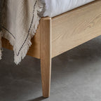 Bremen 4'6 Spindle Bed Natural