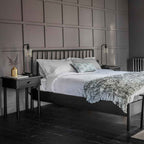 Harbin 5' Spindle Bed Black