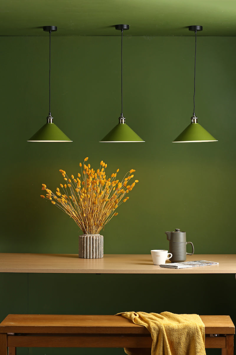Kinsley Easy Fit Metal Shade Gloss Green 30cm<br>Green