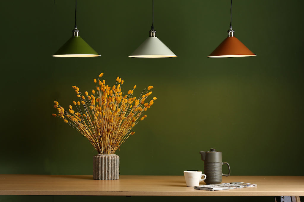 Kinsley Easy Fit Metal Shade Gloss Green 30cm<br>Green