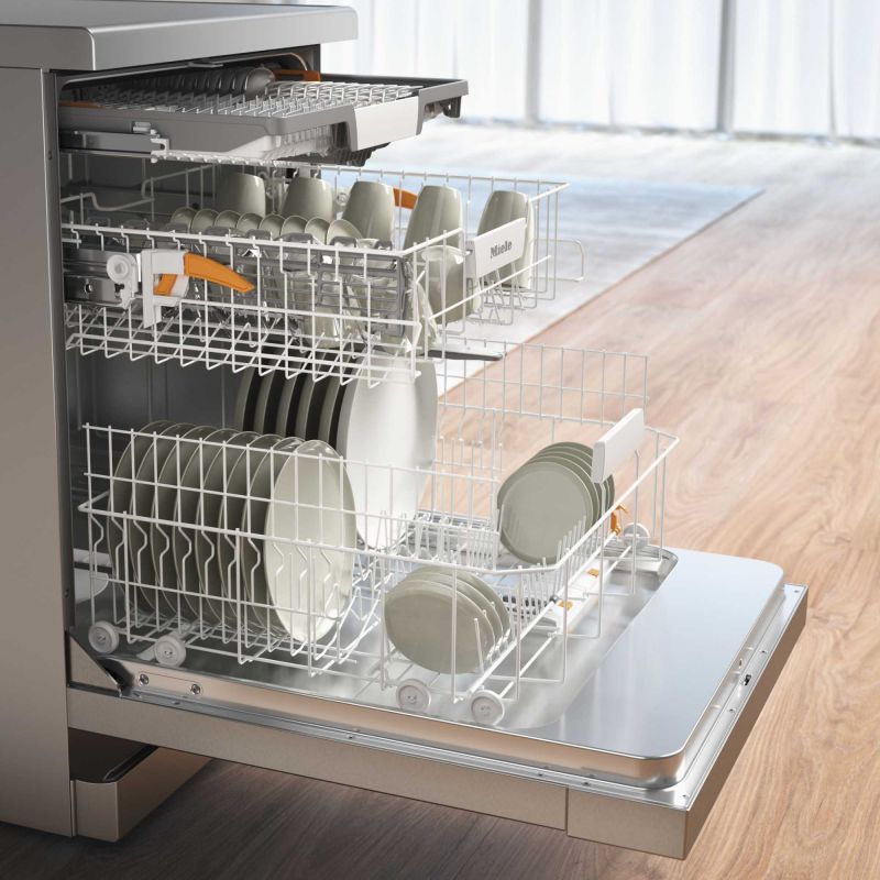 Miele G5811 SC Front Active Plus Freestanding Dishwasher-Clean Steel