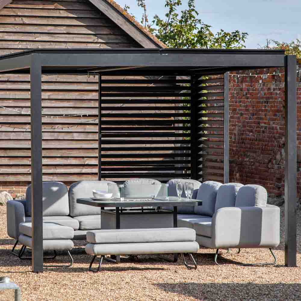 Montana Small Pergola Louvre Screen Black