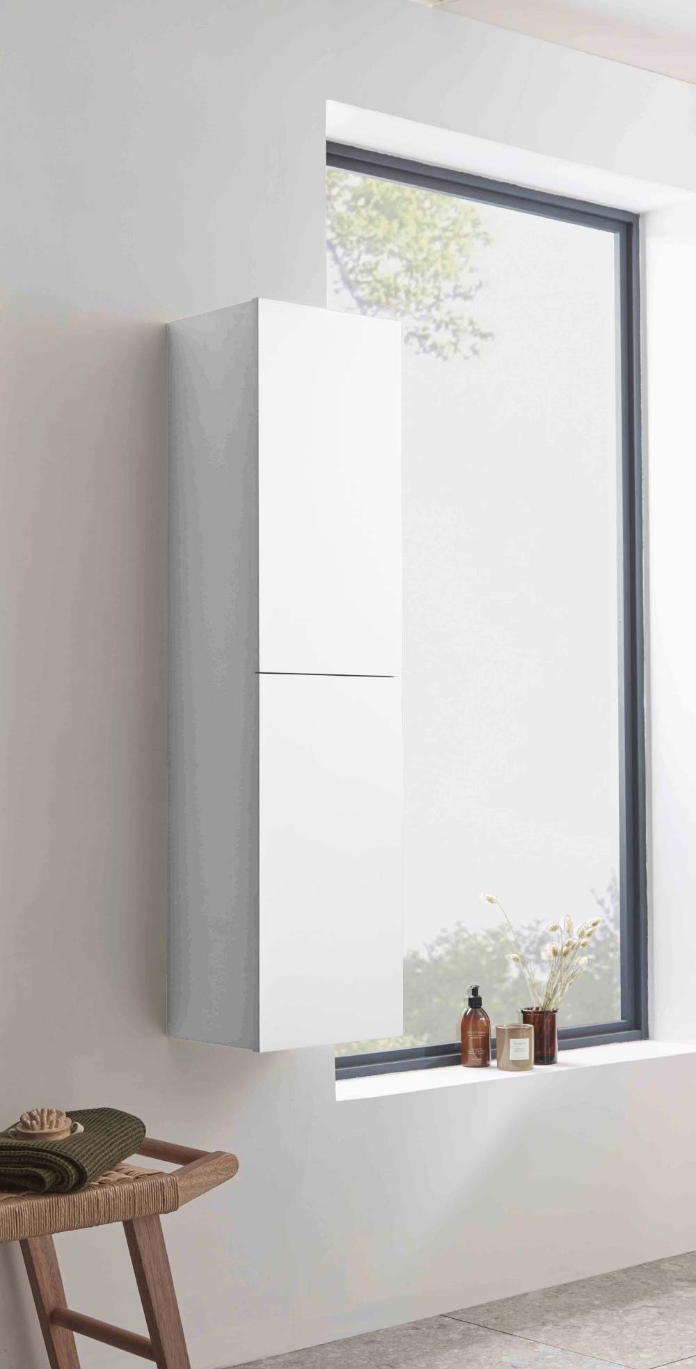 Roper Rhodes Type 320mm Gloss White Wall Column
