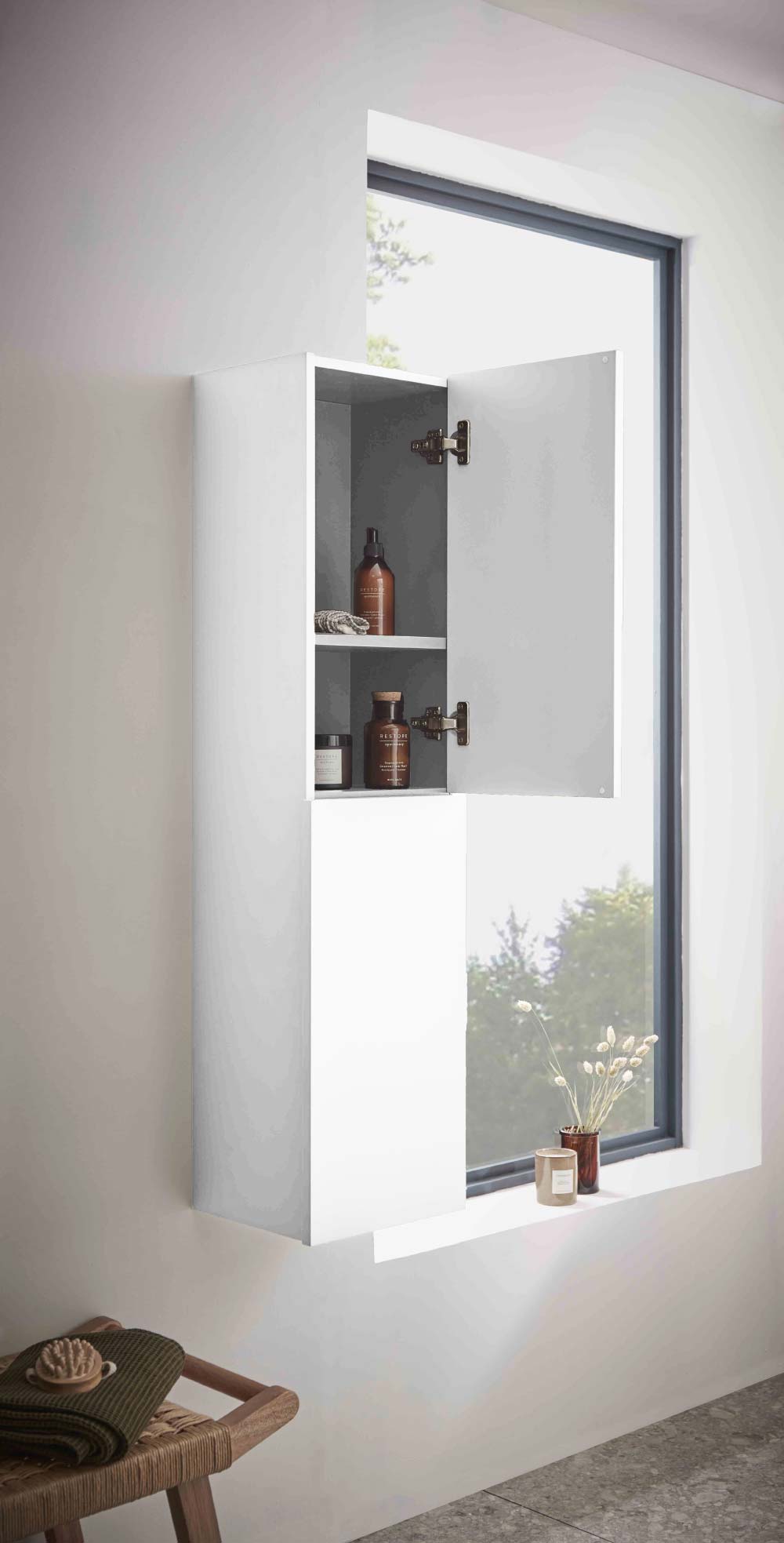 Roper Rhodes Type 320mm Gloss White Wall Column