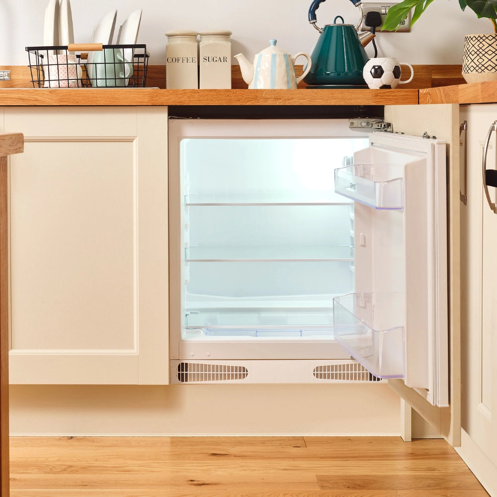 Sensis RFUCBI01L54EW 59.5cm Built-In Larder Fridge - White