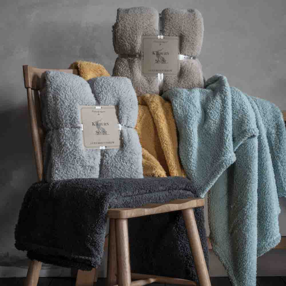 Teddy Fleece Throw Charcoal