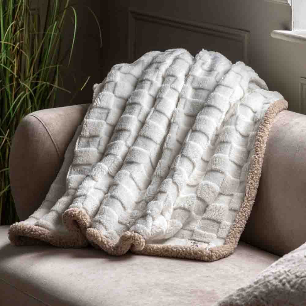 Oakley Checked Sherpa Throw Cream