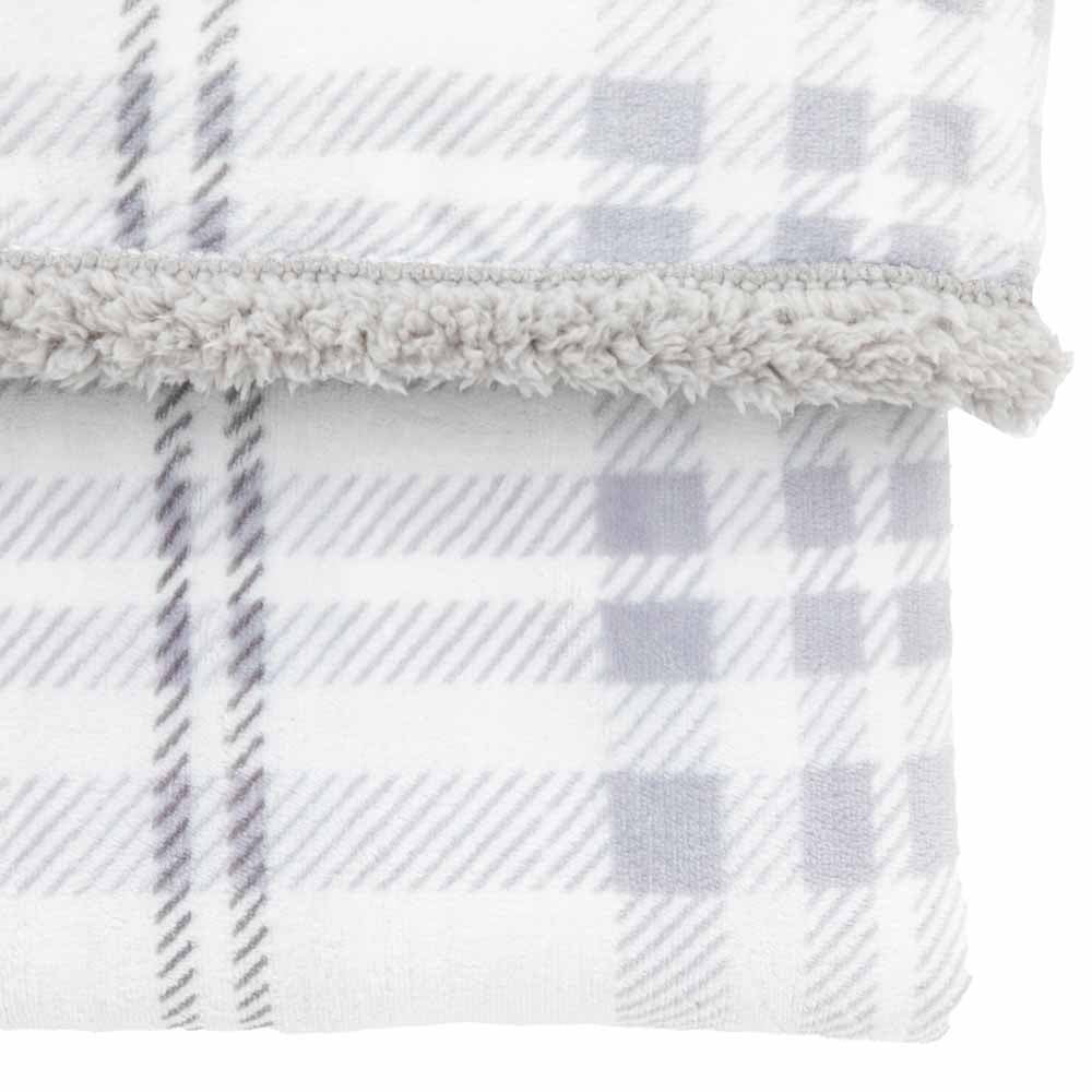 Tartan Sherpa Throw Grey