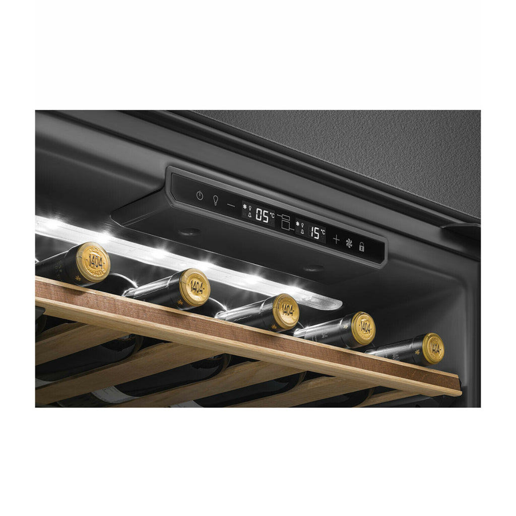 Smeg CVI129B3 Linea Wine Cooler with Reversible Hinge Midnight Black