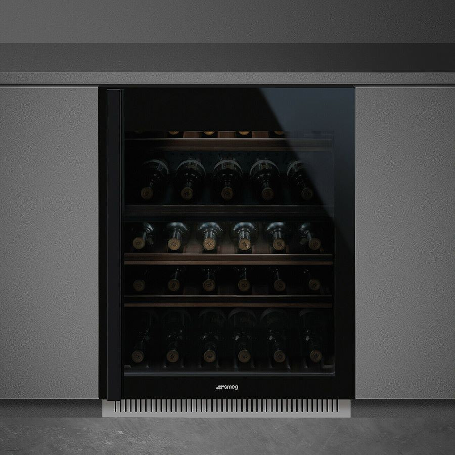 Smeg CVI638RN3 Dolce Stil Novo Under Counter Wine Cooler with Right Hand Hinge Eclipse Glass