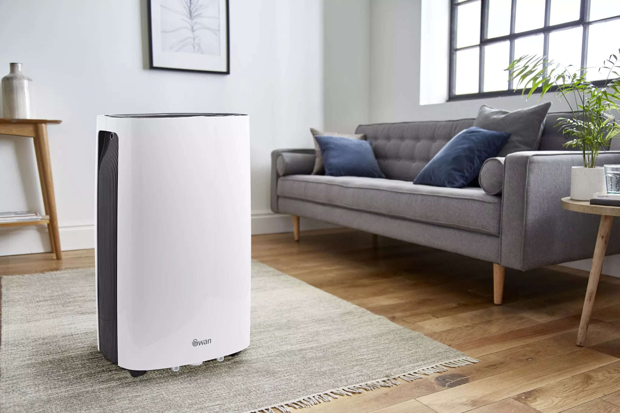 Swan SH16810N 20L Dehumidifier in White