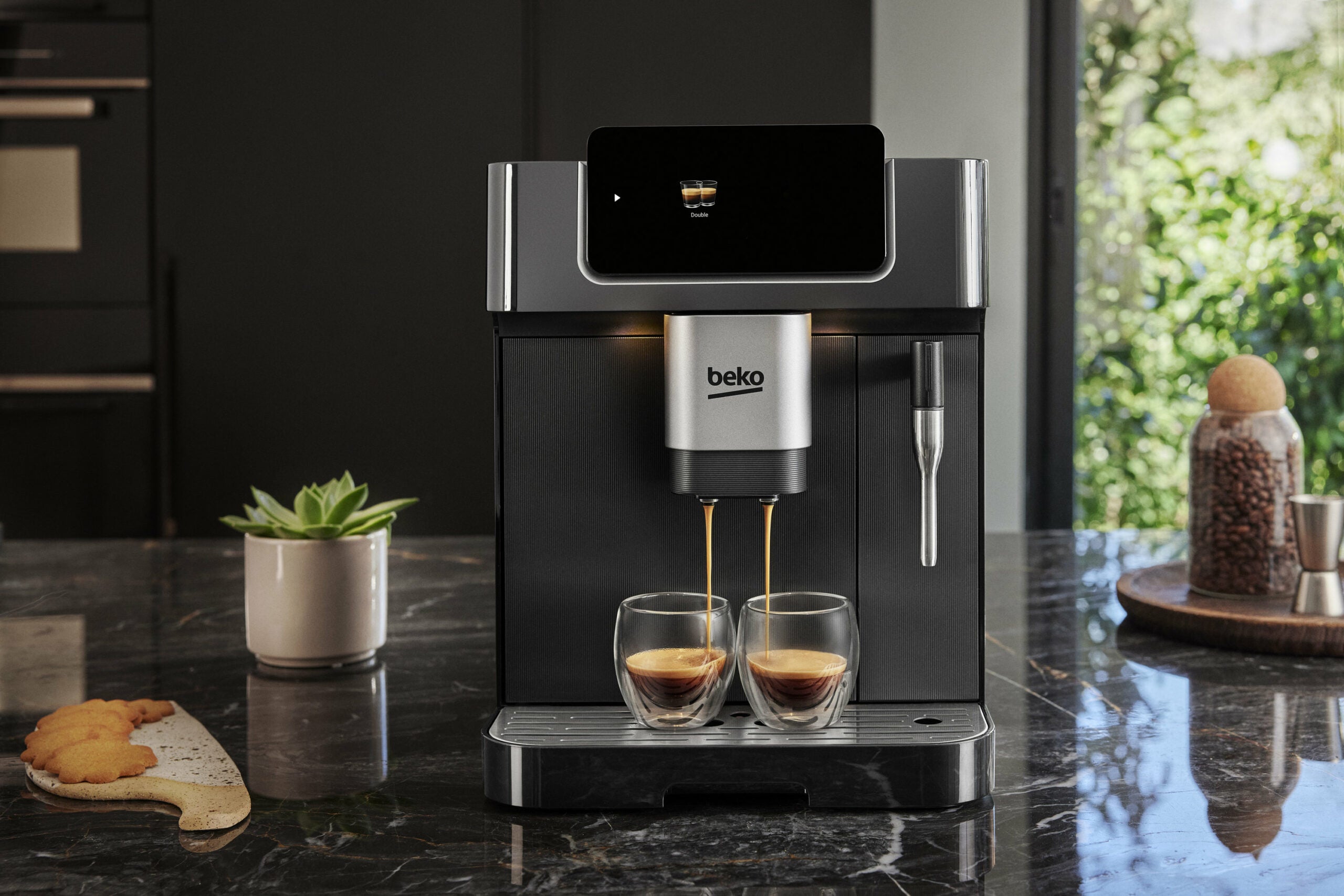 Beko CEG7302B CaffeExperto Bean To Cup Coffee Machine Steam Wand