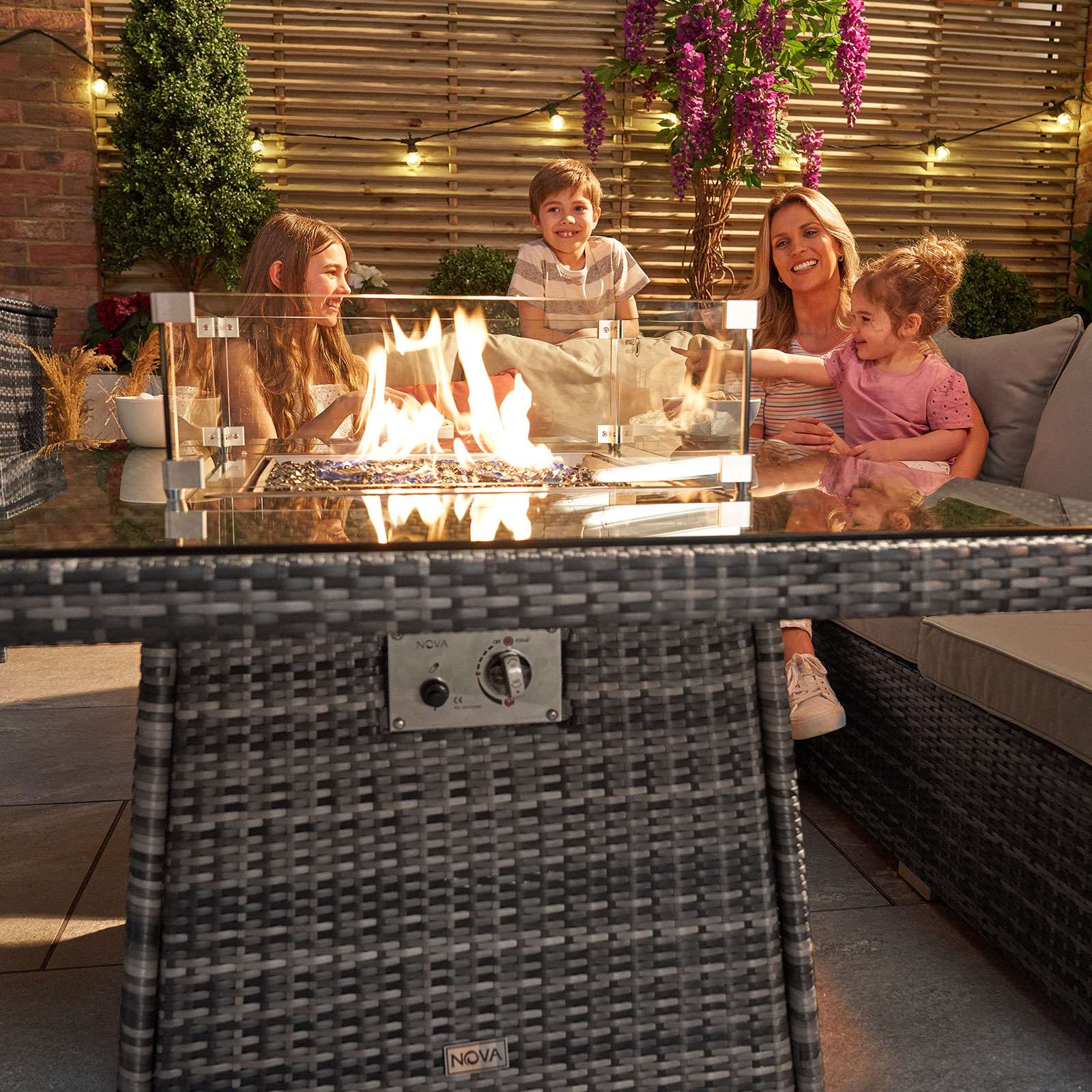 Cambridge nova outdoor dining set best sale