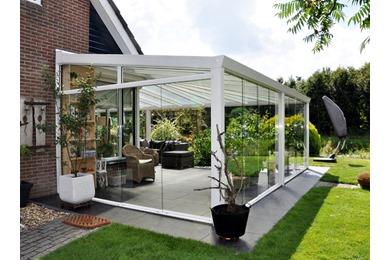 white-panorama-garden-room