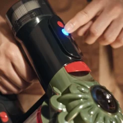 Alternative view of Dyson V8CYCLONE (226564-01) 60 Min Run Time Cordless Vacuum - Black/Green