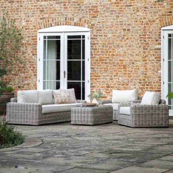 OUTDOOR-LOUNGESET-795077~1